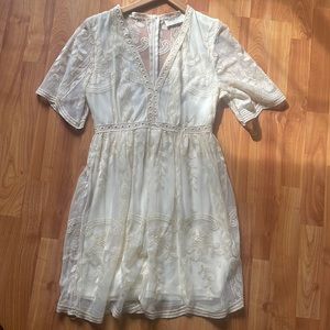 Bella Ella boutique Light my Fire cream lace mini dress size small